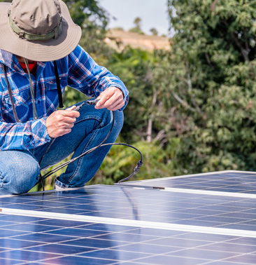 Man installing connect power solar